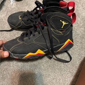 Jordan Kids Black and Yellow Sneakers